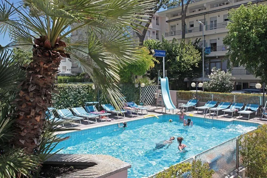 Hotel Antibes Riccione 3*,
